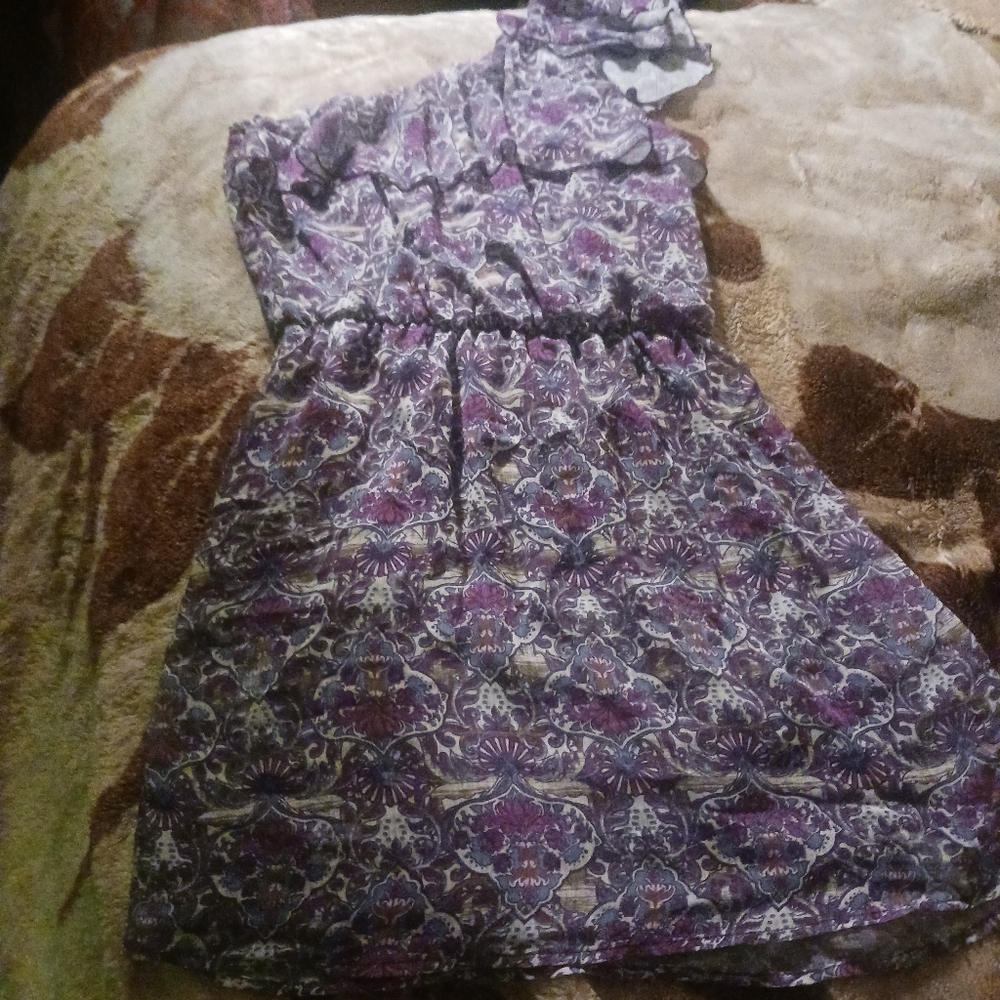 One shoulder dress
